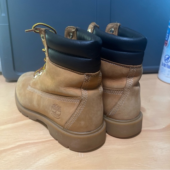 Timberland Original Boots Women's 6" Leather Waterproof Size 8 Wheat Tan - Picture 3 of 5